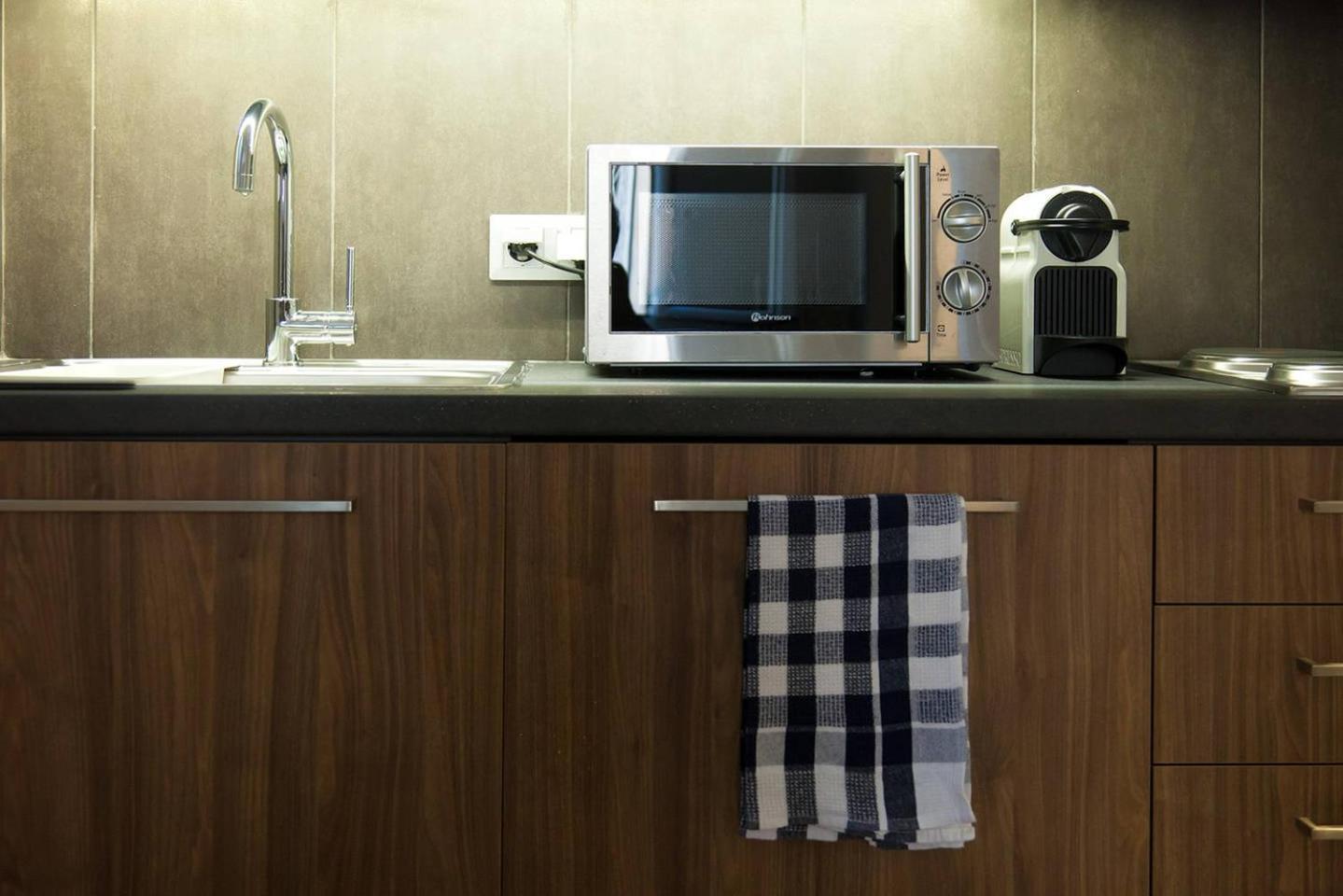 Toni'S Charming Apartment In The Thisseo Station Афины Экстерьер фото