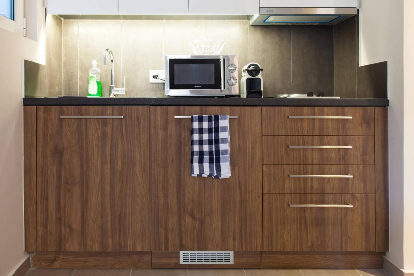 Toni'S Charming Apartment In The Thisseo Station Афины Экстерьер фото